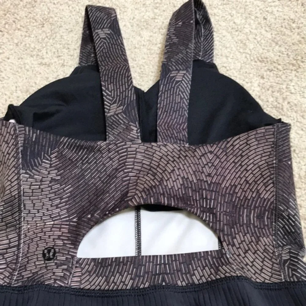 LULULEMON Size 4 city golden goddess pleated tank